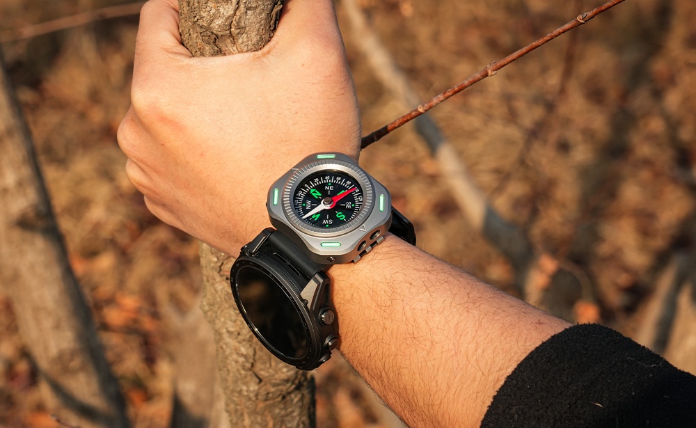 CompaX Titanium Compass