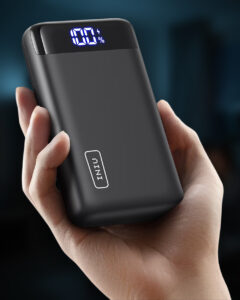 INIU Power Bank 20000mAh mit Schnellladefunktion und 1 USB-C und 2 USB-A Anschlüssen.