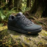 Der Lems Trail Trasher Pro, ein wasserdichter Sneaker