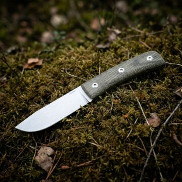 Das StraightLine EDC Buster Fixed Blade mit Green Canvas Micarta Griffschalen